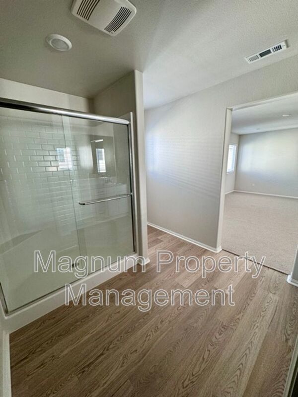 Building Photo - 36330 Albus Ave