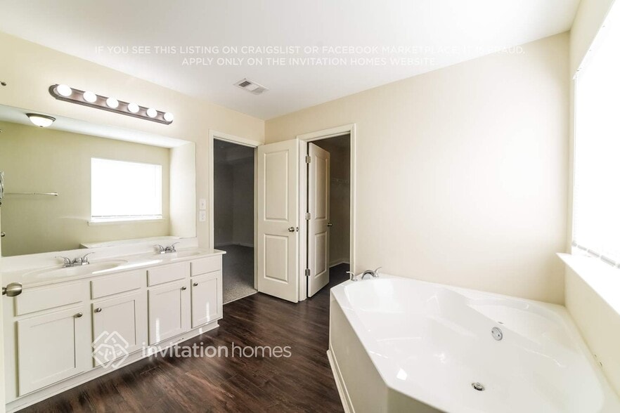 Building Photo - 138 Forrest Park Ln