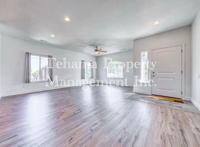 Building Photo - Red Bluff 3 bedroom 2 bathroom with 2 car garage