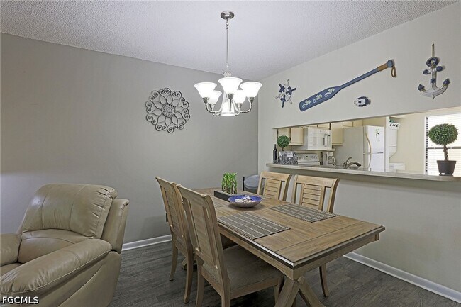 Building Photo - 15178 Parkside Dr
