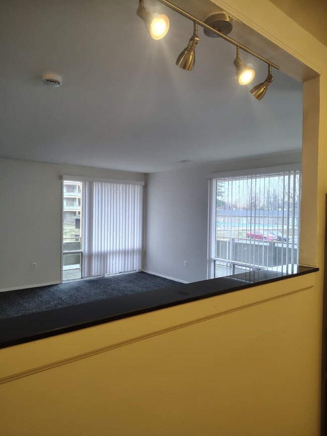 Building Photo - 7208 Donnell Pl