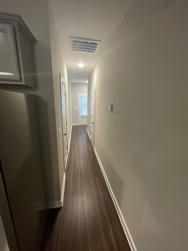 Building Photo - Home for Rent in Oak Grove, AL!!! Available to View Now!