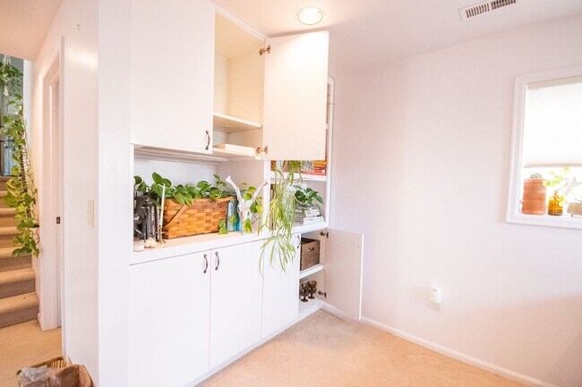 Building Photo - BEAUTIFUL 4 BEDROOM / 3 BATH HOME IN LAFAY...