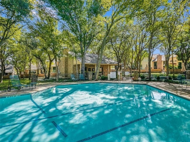 Building Photo - 8347 Summerwood Dr