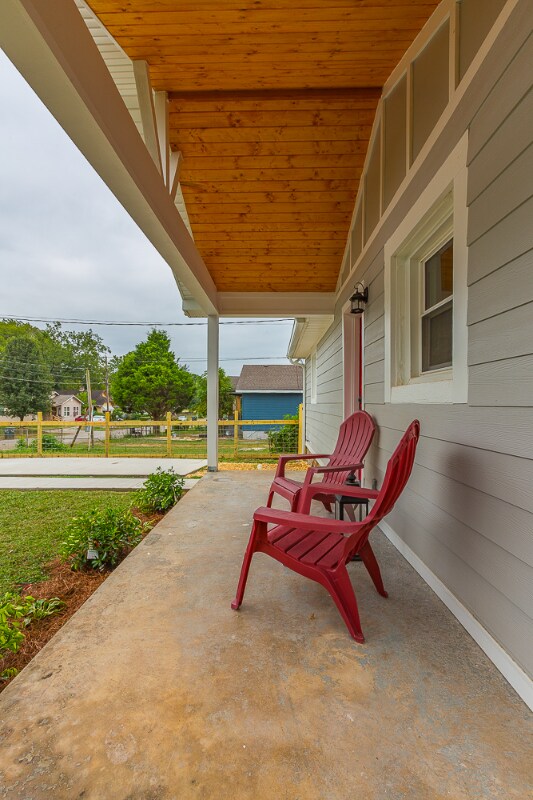 Building Photo - 3311 Tarlton Ave