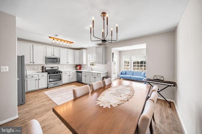 Building Photo - 6340 Cullen Pl