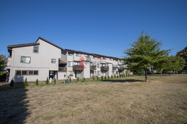 Primary Photo - Clearview Village