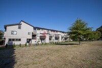 Building Photo - Clearview Village