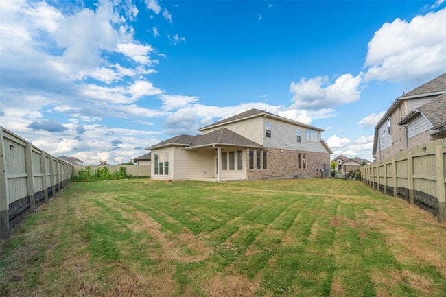 Building Photo - 521 Calmo Ct