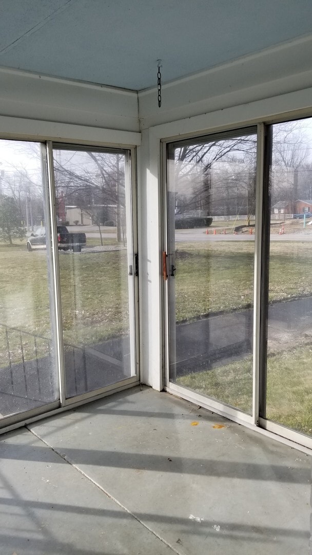 Building Photo - CHECK ME OUT!  3 Bedrooms, 2 Full Baths, B...
