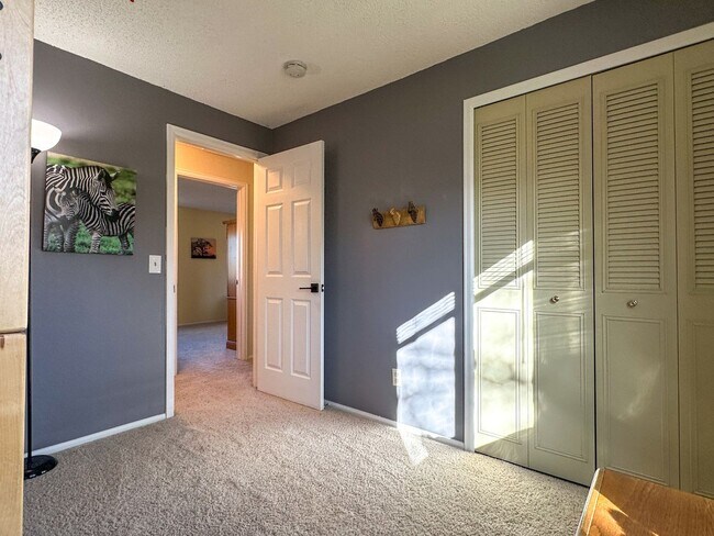Building Photo - Updated Single-Family Home with Large Back...