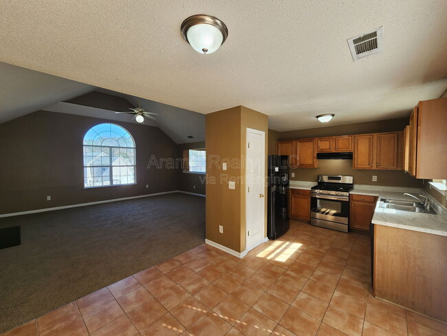 Building Photo - 3081 Dogwood Ave