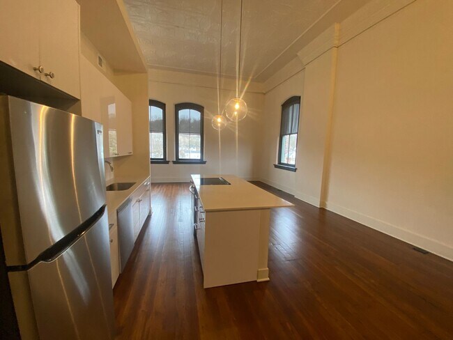 Building Photo - 1 Bedroom Flat