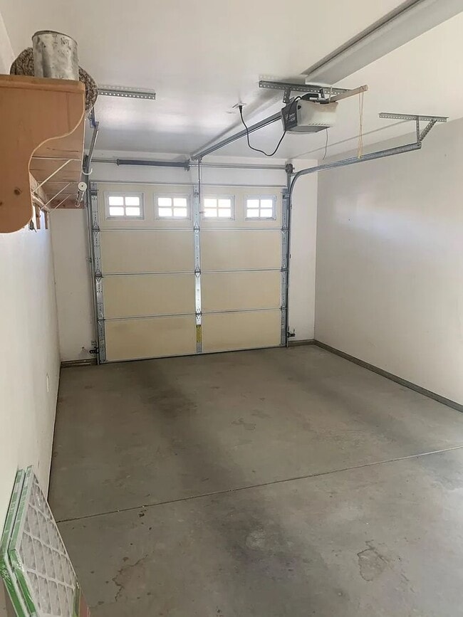 Building Photo - MOVE IN SPECIAL $500 OFF OF FIRST MONTHS RENT!!