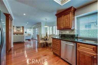 Building Photo - 11 Davis