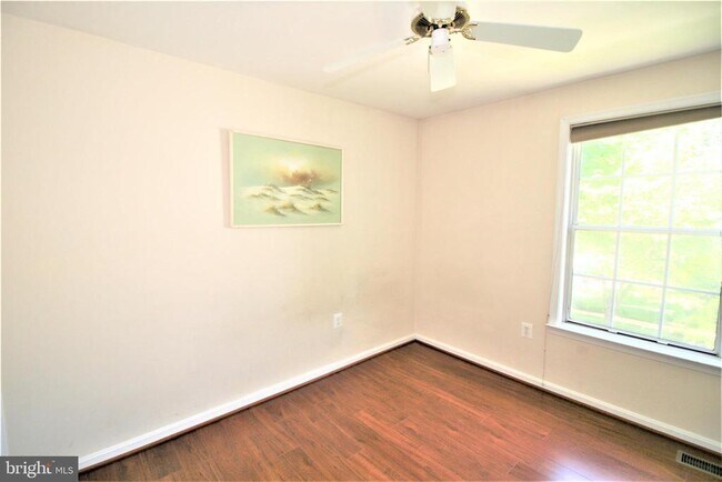 Building Photo - 10602 Tuppence Ct