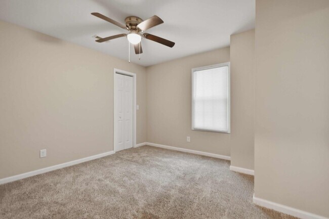 Building Photo - 970 Swift Dr
