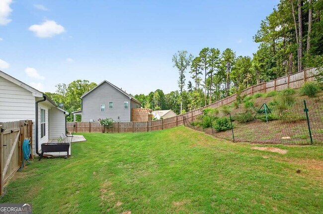 Building Photo - 2121 Charmond Dr