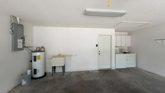 Building Photo - 5319 NW 18th St