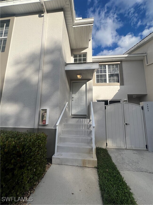 Building Photo - 3740 Fieldstone Blvd