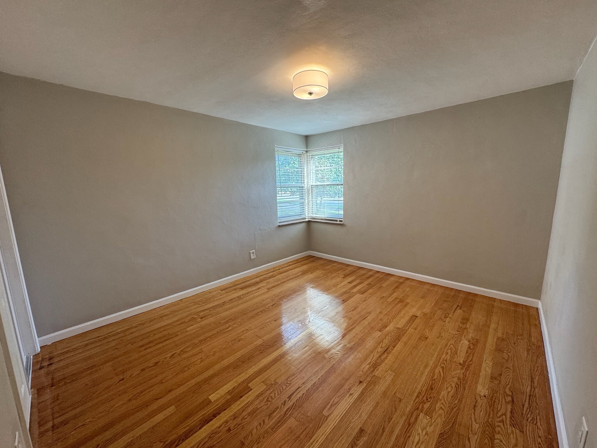 Building Photo - 6621 Marmaduke Ave