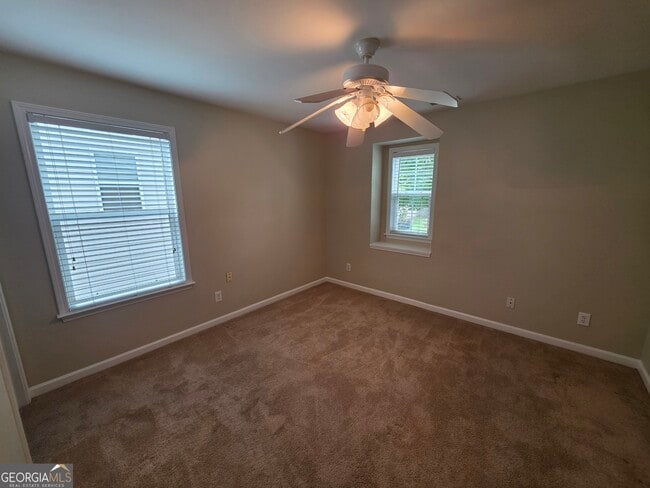 Building Photo - 46 Brookview Dr