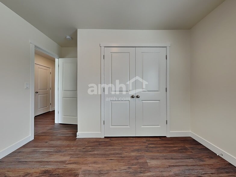 Building Photo - 7636 Verona Lp SW