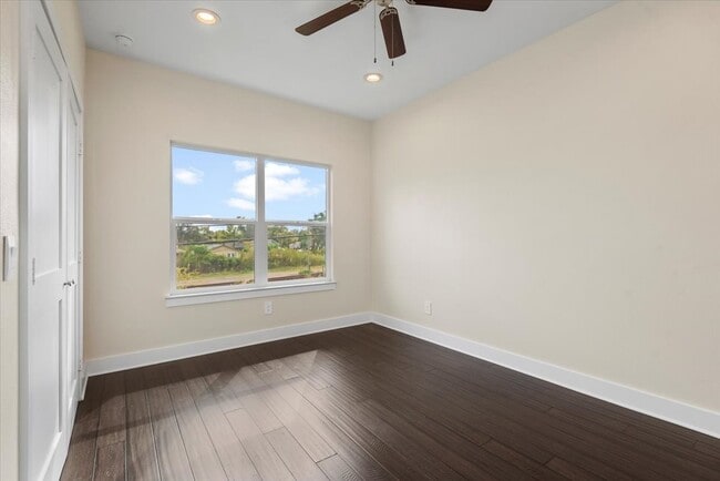 Building Photo - 2002 Lynnfield St