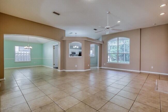 Building Photo - 442 Big Tree Rd