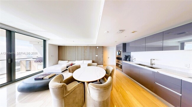 Building Photo - 1451 Brickell Ave