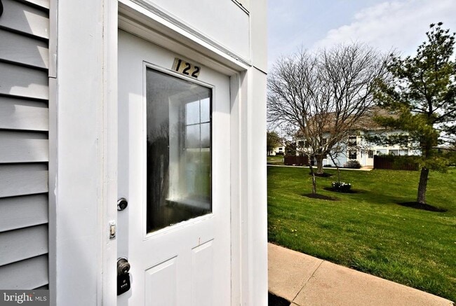 Building Photo - 122 Wheatsheaf Ln