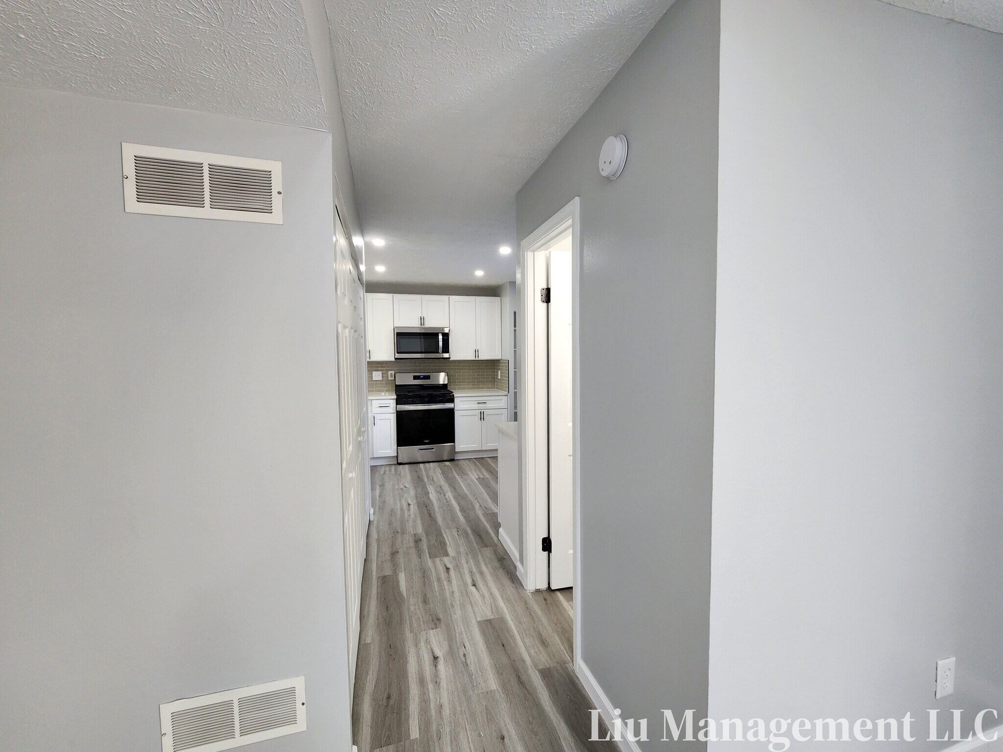 Building Photo - 3708 Dorval Pl