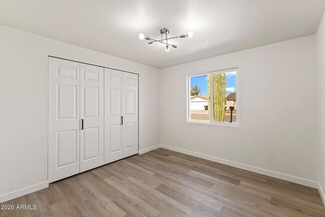 Building Photo - 3763 E Evans Dr