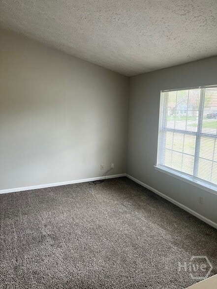 Building Photo - 930 Piercefield Dr