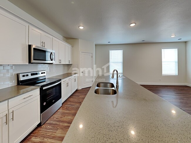 Building Photo - 6108 W Copper Hawk Dr