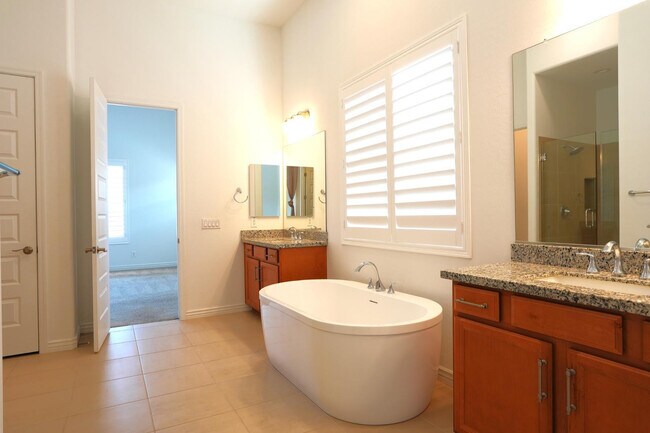 Building Photo - 27711 N 38th Dr
