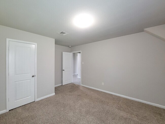 Building Photo - 29614 Breakwater Dr