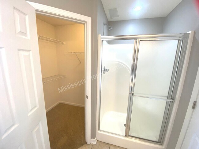 Building Photo - 3BR/2BA For Rent