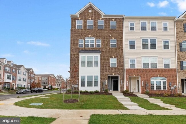 Primary Photo - 10700 Presidential Pkwy