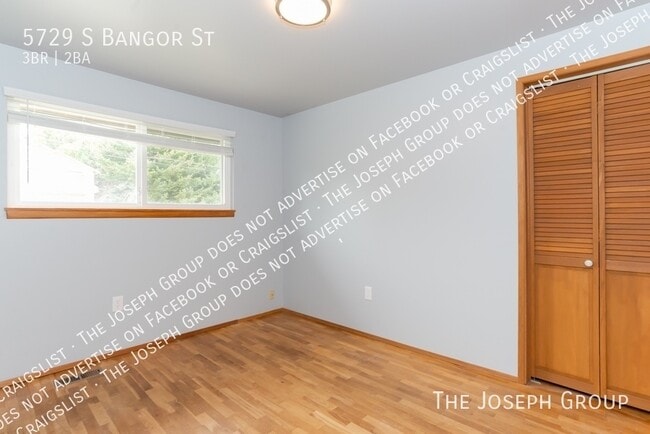 Building Photo - 5729 S Bangor St