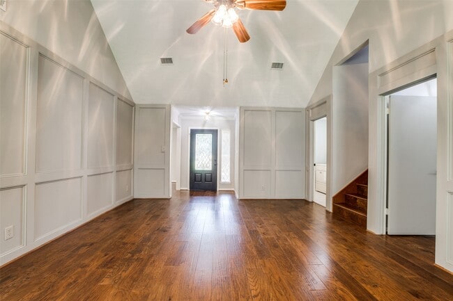 Building Photo - 24 E Torch Pine Cir