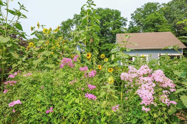 Building Photo - 90 Merrimack St