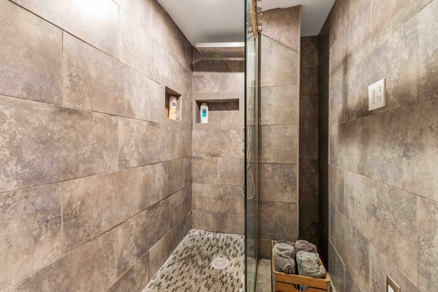 Building Photo - 1510 85th St