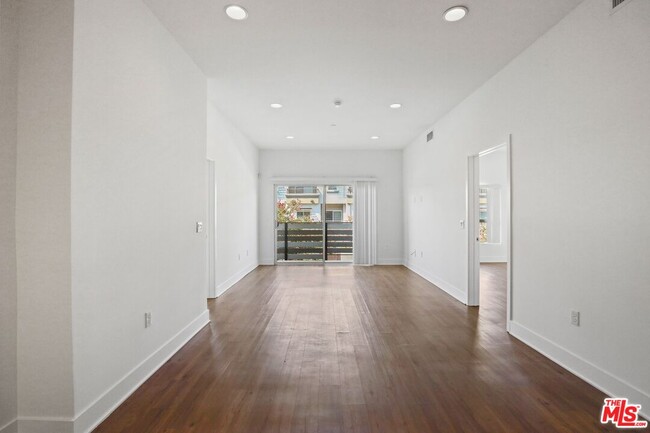 Building Photo - 5308 Sepulveda Blvd