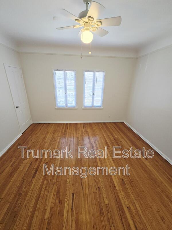 Building Photo - 410 E Harvard St