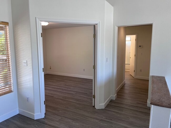 Building Photo - Sun City Summerlin - Remodeled Town-home