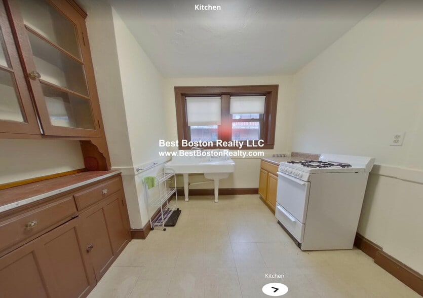 Building Photo - 22 W Wyoming Ave