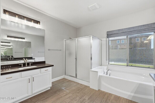 Building Photo - 10915 E Rafael Ave