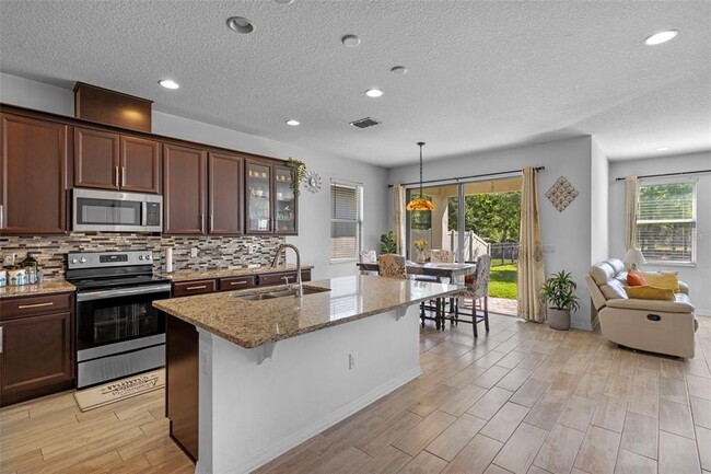 Building Photo - 985 Fallcreek Point