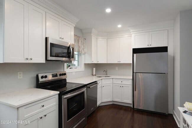 Building Photo - 67 E Highland Ave